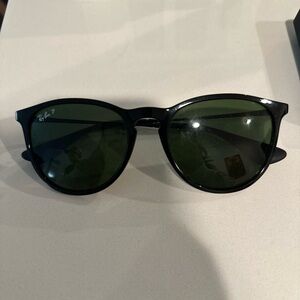 Women’s ray bans